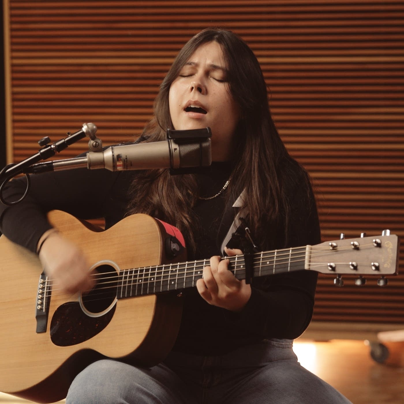 Gigi Perez playing live